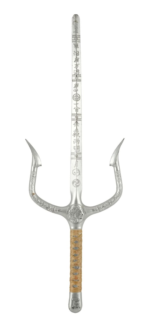 ELEKTRA (2005) - Elektra Natchios' (Jennifer Garner) Single Stunt Sai: ELEKTRA (2005) - Elektra Natchios' (Jennifer Garner) Single Stunt Sai - One of Elektra Natchios' (Jennifer Garner) stunt sai from Rob Bowman's Elektra. Natchios wielded her signature sai in battle