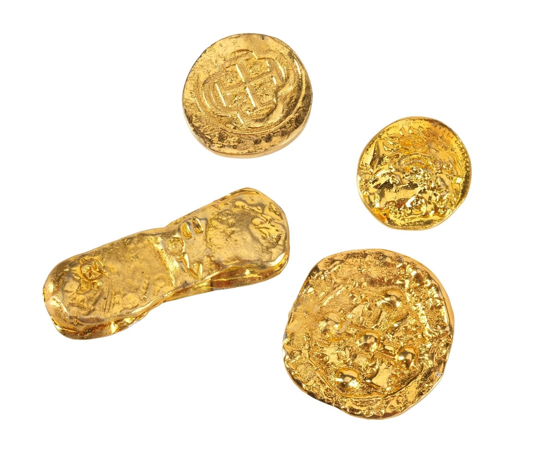 THE GOONIES (1985) - Set of One-Eyed Willy's Coins and Treasure: THE GOONIES (1985) - Set of One-Eyed Willy's Coins and Treasure - A set of One-Eyed Willy's coins and treasure from Richard Donner's The Goonies. One-Eyed Willy's long-lost treasure included many