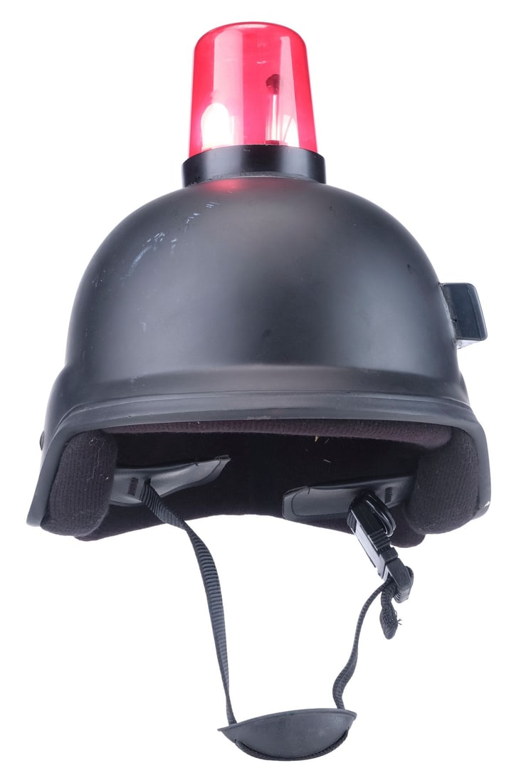 IDIOCRACY (2006) - Light-up Alarm Helmet: IDIOCRACY (2006) - Light-up Alarm Helmet - A light-up alarm helmet from Mike Judge's Idiocracy. Joe Bowers (Luke Wilson) and Rita (Maya Rudolph) were chosen for a secret, yearlong government experimen