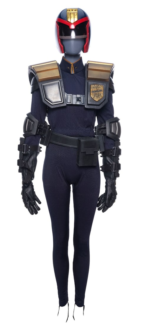 JUDGE DREDD (1995) - Planet Hollywood Collection: Female Street Judge Ensemble (1 of 15)