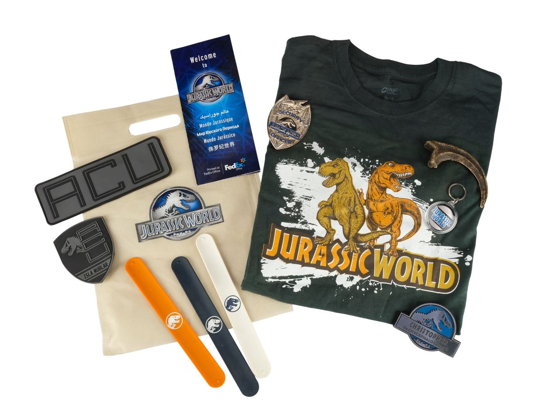 JURASSIC WORLD (2015) - Jurassic World Gift Shop Merchandise: JURASSIC WORLD (2015) - Jurassic World Gift Shop Merchandise - Jurassic World gift shop merchandise from the production of Colin Trevorrow's Jurassic World. Both Jurassic Park and Jurassic World spawn
