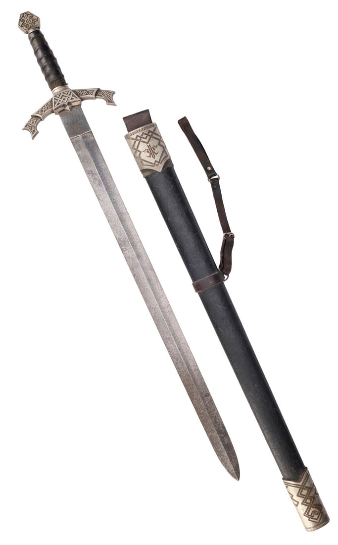LEGEND OF THE SEEKER (2008-2010) - Demmin Nass (Renato Bartolomei) Hero Sword and Scabbard (1 of 10)