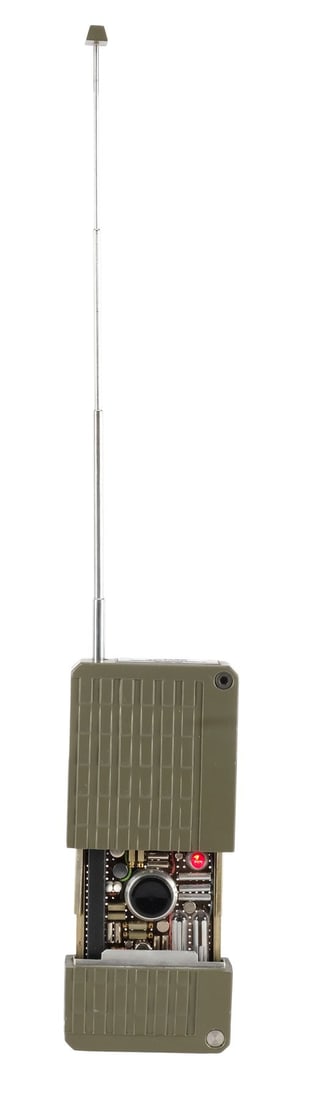 CAPTAIN AMERICA: THE FIRST AVENGER (2011) - Steve Rogers' (Chris Evans) Light-Up Personal Extraction (1 of 11)