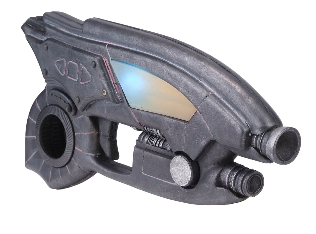 MEN IN BLACK: INTERNATIONAL (2019) - Riza Stavros' (Rebecca Ferguson) Light-Up Gun: MEN IN BLACK: INTERNATIONAL (2019) - Riza Stavros' (Rebecca Ferguson) Light-Up Gun - Riza Stavros' (Rebecca Ferguson) light-up gun from F. Gary Gray's Men in Black: International. The Men in Black