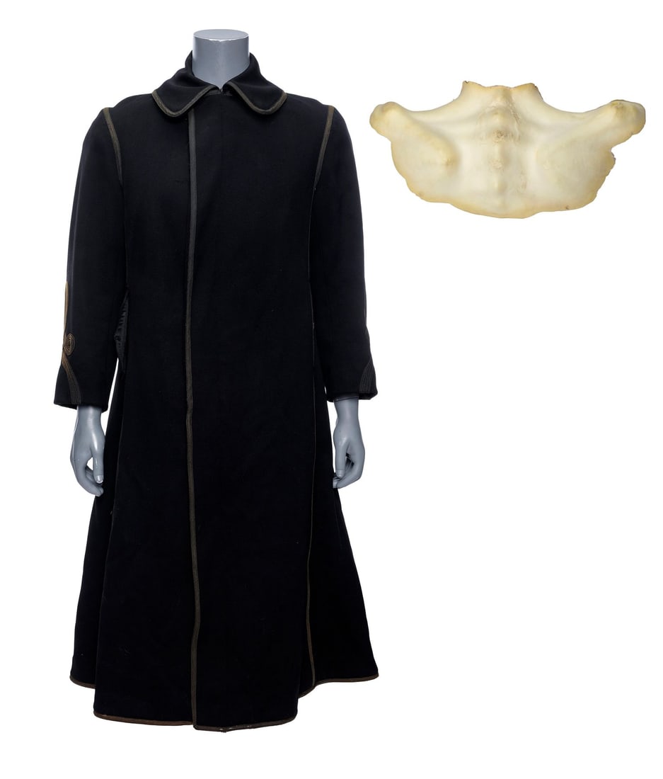 NOS4A2 (2019-2020) - Charlie Manx's (Zachary Quinto) Trench Coat (1 of 10)