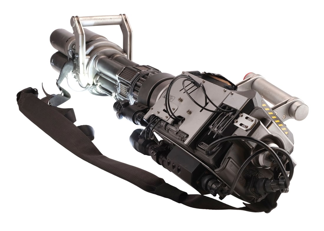 PIXELS (2015) - Light-Up DARPA Light Cannon - 7