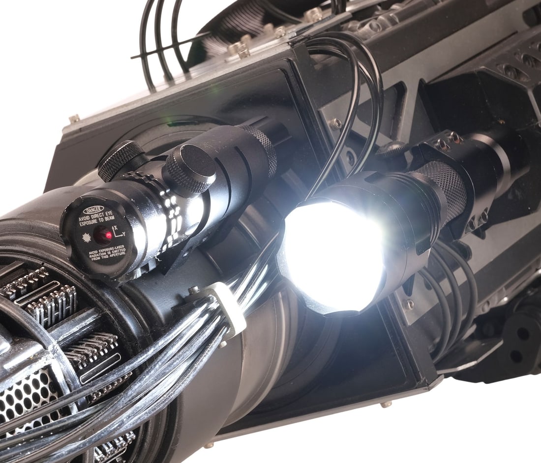 PIXELS (2015) - Light-Up DARPA Light Cannon - 8