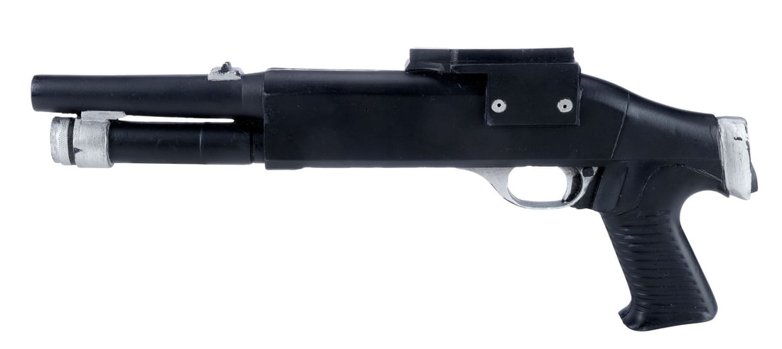 PREDATOR 2 (1990) - Lieutenant Mike Harrigan's (Danny Glover) Shotgun: PREDATOR 2 (1990) - Lieutenant Mike Harrigan's (Danny Glover) Shotgun - Lieutenant Mike Harrigan's (Danny Glover) Benelli M1 Super 90 "Entry" shotgun from Stephen Hopkins' Predator 2. Harrigan used