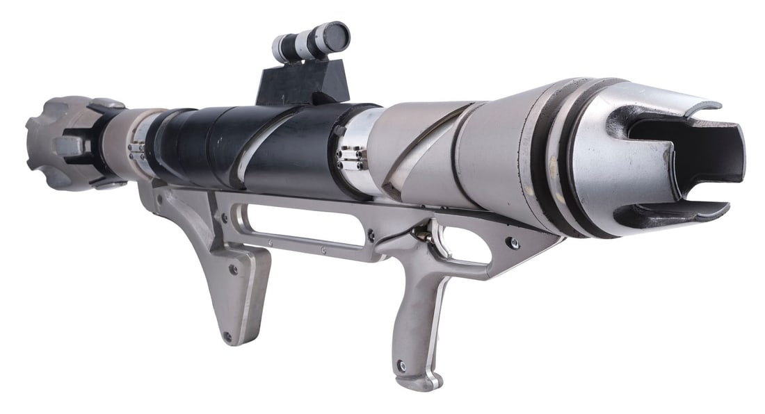 SOLDIER (1998) - Sgt. Todd 3465's (Kurt Russell) Rocket Launcher: SOLDIER (1998) - Sgt. Todd 3465's (Kurt Russell) Rocket Launcher - Sgt. Todd 3465's (Kurt Russell) rocket launcher from Paul W.S. Anderson's Soldier. Todd used his rocket launcher to defend Sandra (Co