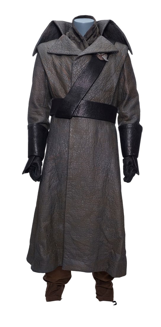 STAR TREK INTO DARKNESS (2013) - Klingon Guard Stunt Ensemble: STAR TREK INTO DARKNESS (2013) - Klingon Guard Stunt Ensemble - A Klingon guard stunt ensemble from Star Trek Into Darkness. Klingon guards wore their uniforms when Khan ambushed them and the