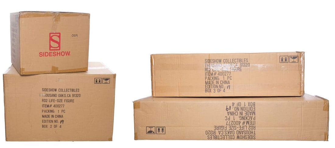 STAR WARS: A NEW HOPE (1977) - Sideshow Collectibles Life-Size R2-D2 Replica (1 of 10)