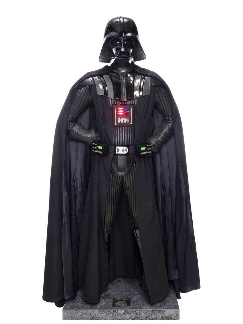 STAR WARS: THE EMPIRE STRIKES BACK (1980) - Rubie's Life-Size Light-Up Darth Vader Statue (1 of 7)