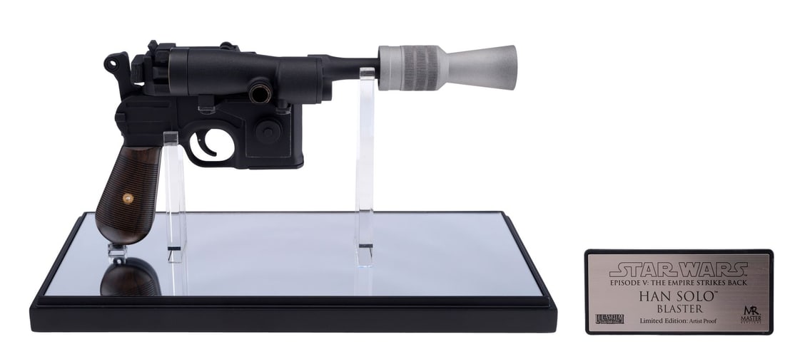STAR WARS: THE EMPIRE STRIKES BACK (1980) - Master Replicas Han Solo Blaster Artist Proof Replica (1 of 15)