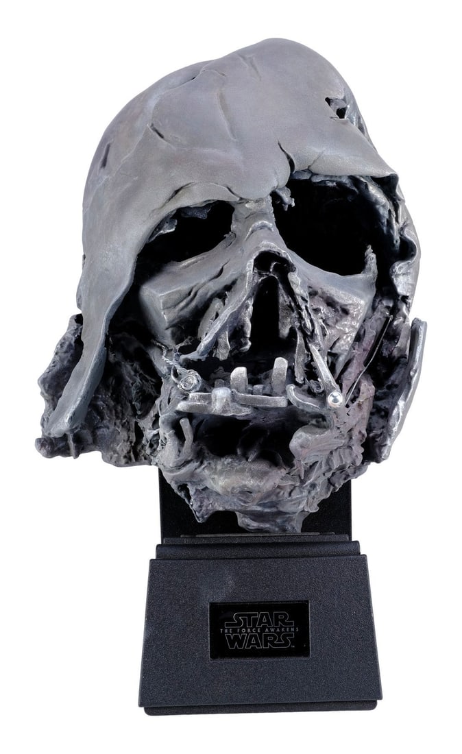 STAR WARS: THE FORCE AWAKENS (2015) - Propshop Melted Darth Vader Helmet Replica (1 of 9)