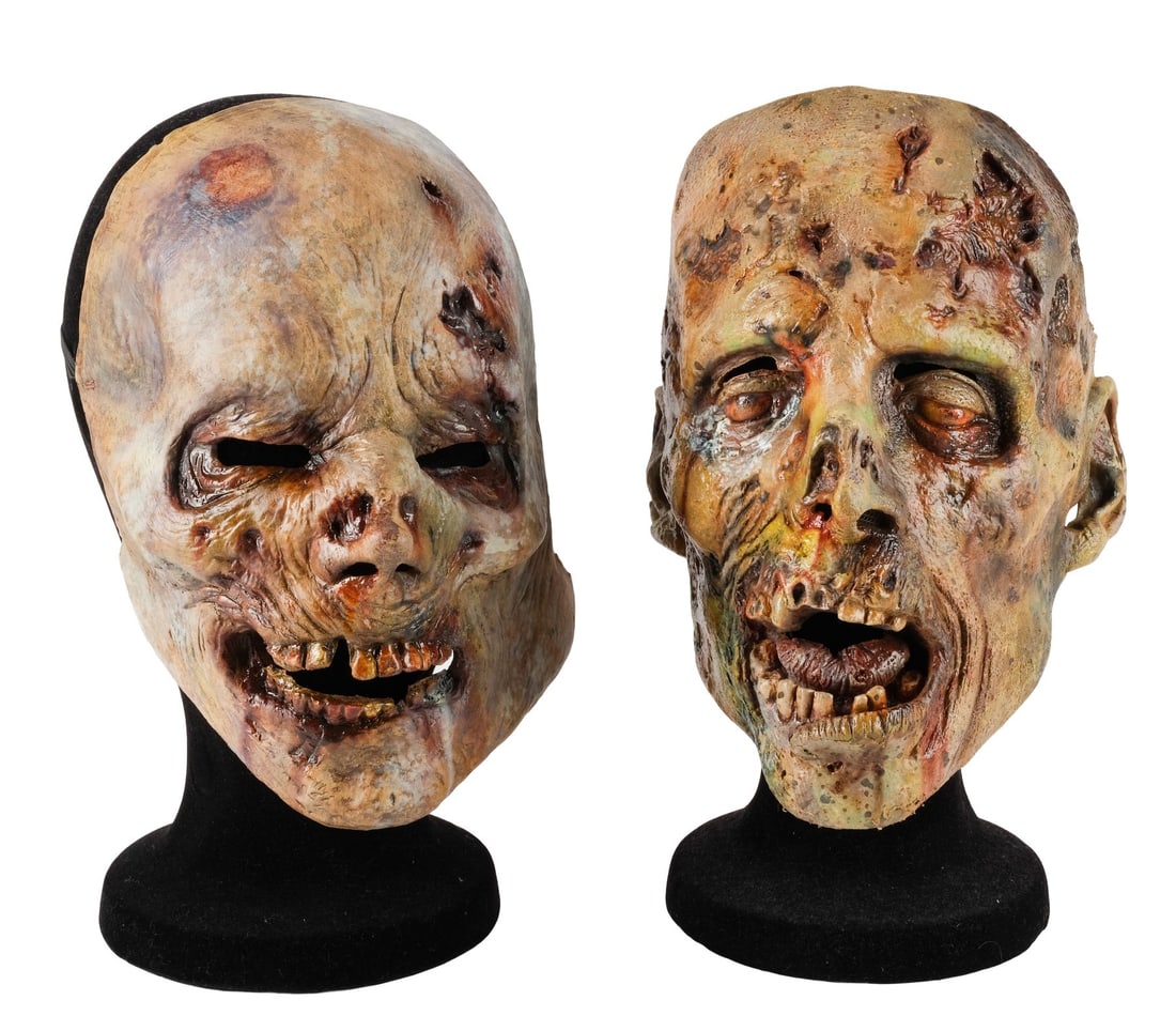THE WALKING DEAD (T.V. SERIES, 2010 - 2022) - Set of Four Zombie Masks (1 of 18)