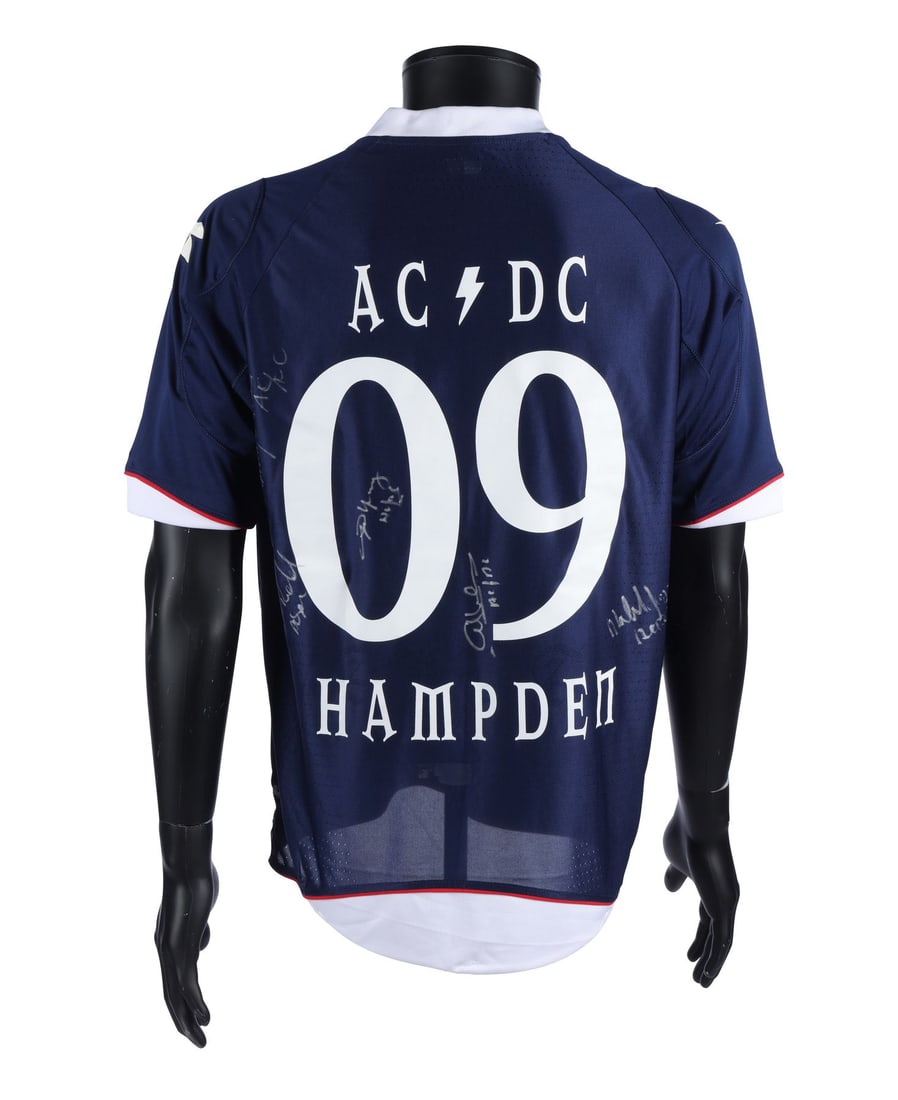 AC/DC - Brian Johnson, Angus Young, Phil Rudd, Malcolm Young and Cliff Williams-Autographed Scotland (1 of 4)