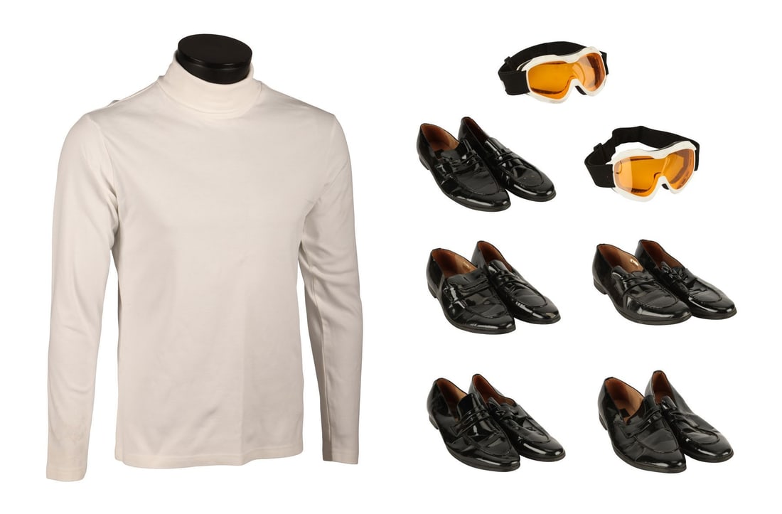 ONE DIRECTION - Kiss You Music Video Clothing Accessories (1 of 4)