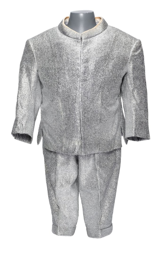 18. AUSTIN POWERS: THE SPY WHO SHAGGED ME (1999) - Verne Troyer Collection: Mini-Me's (Troyer) Moon: B