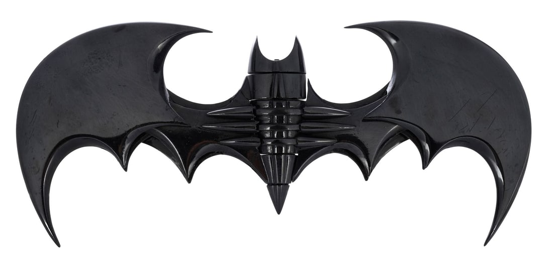 36. BATMAN FOREVER (1995) - Batman's (Val Kilmer) Spring-Action Folding Batarang: B