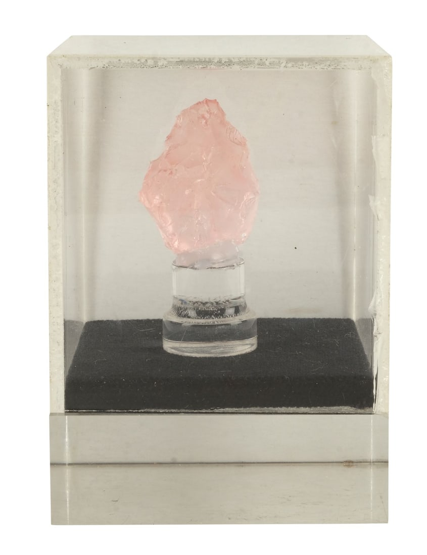 54. BLOOD DIAMOND (2006) - Solomon Vandy's (Djimon Hounsou) Pink Blood Diamond: B