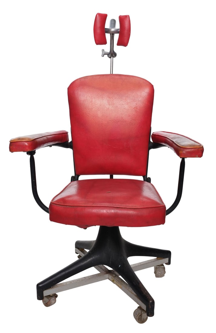 104. DICK SMITH - Dick Smith Collection: Smith's Personal Photo-Matched Makeup Chair: B