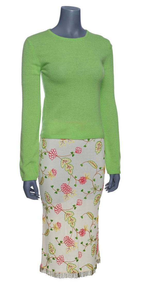 117. FRIENDS (T.V. SERIES, 1994 - 2004) - Phoebe Buffay's (Lisa Kudrow) "The One with Unagi" Costume: B