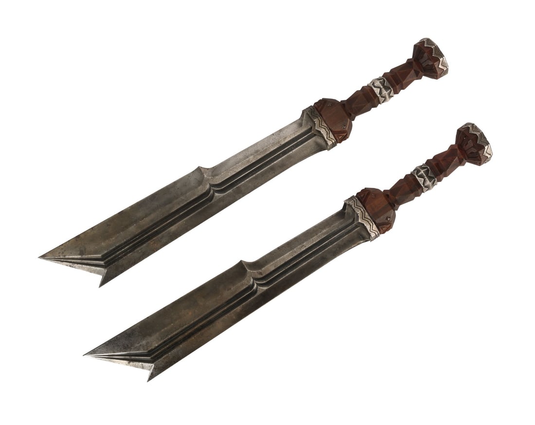 162. THE HOBBIT TRILOGY (2012 - 2014) - Fili's (Dean O'Gorman) Pair of Metal Swords: B