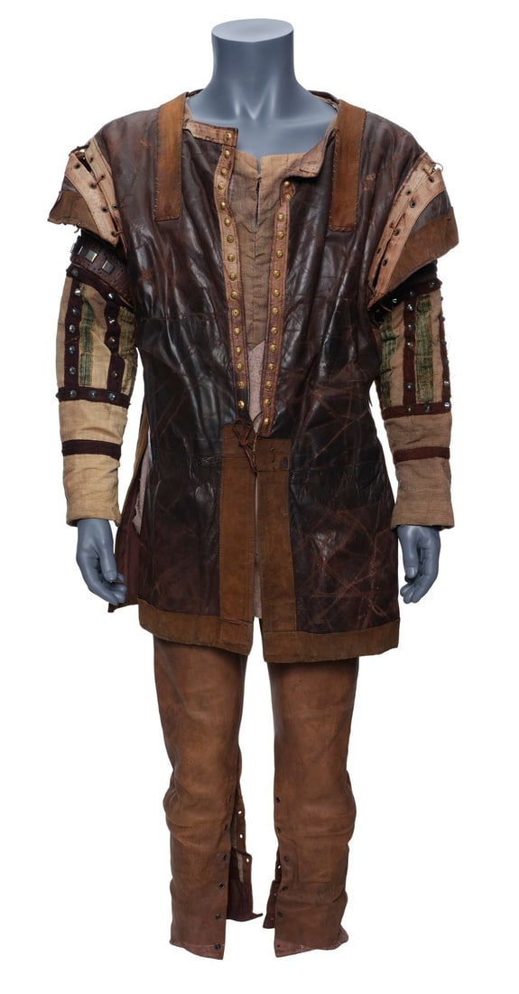301. ROBIN HOOD: PRINCE OF THIEVES (1991) - Robin Hood's (Kevin Costner) Costume with Screen-Matched: B