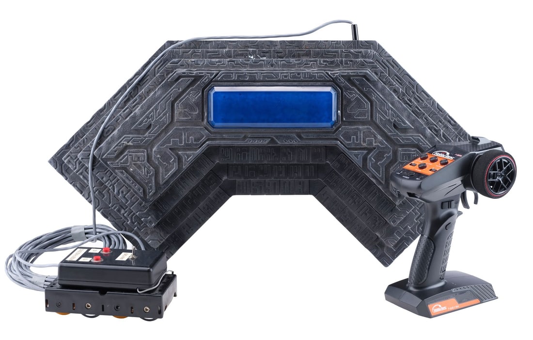 380. STARGATE SG-1 (T.V. SERIES, 1997-2007) - Screen-Matched Servo-Operated "Arthur's Mantle": B