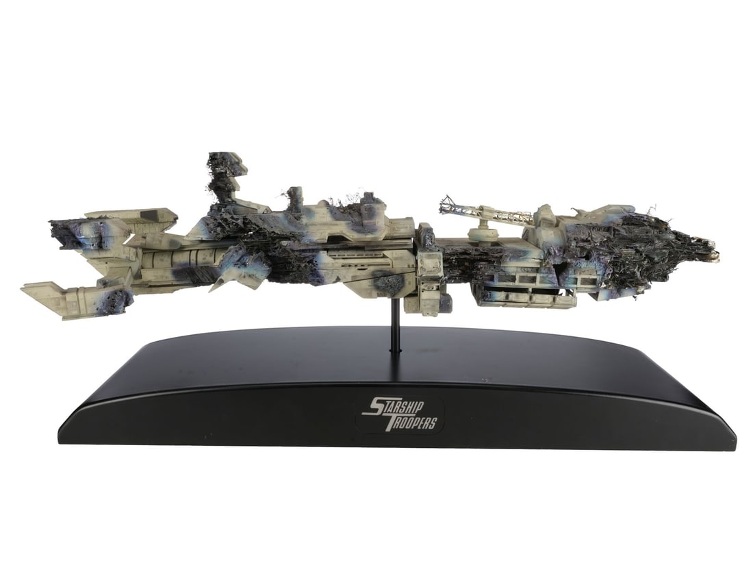 383. STARSHIP TROOPERS (1997) - 1:600-Scale Battle-Damaged UCF Corvette Transport Model Miniature: B