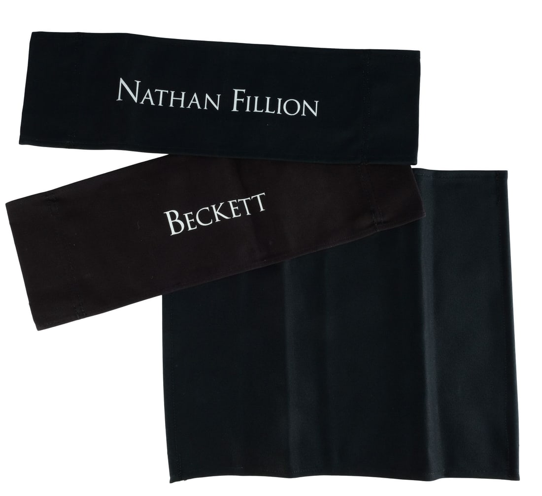 574. CASTLE (T.V. SERIES, 2009 - 2016) - Nathan Fillion and Stana Katic Chairbacks with Seat Cover: B