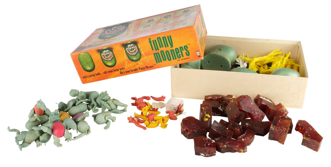 716. DICK SMITH - Dick Smith Collection: 1966 Hasbro Funny Mooners Toy Set with Box and Unproduced: B