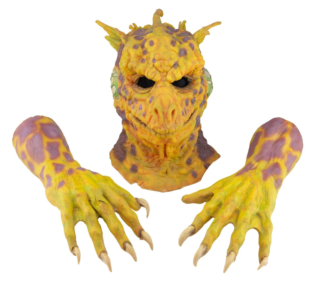 809. GOOSEBUMPS (T.V. SERIES, 1995 - 1998) - "Calling All Creeps" Creep Mask and Gloves: B