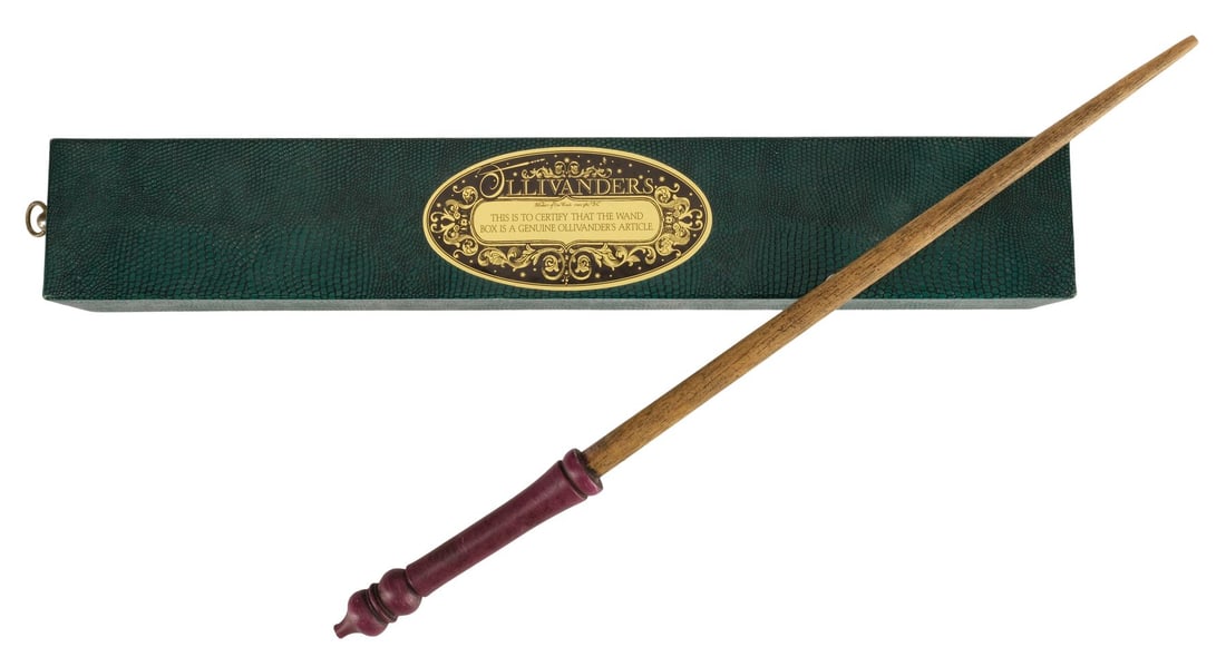 824. HARRY POTTER AND THE SORCERER'S STONE (2001) - Sealed Ollivander's Wand Box with Wand: B