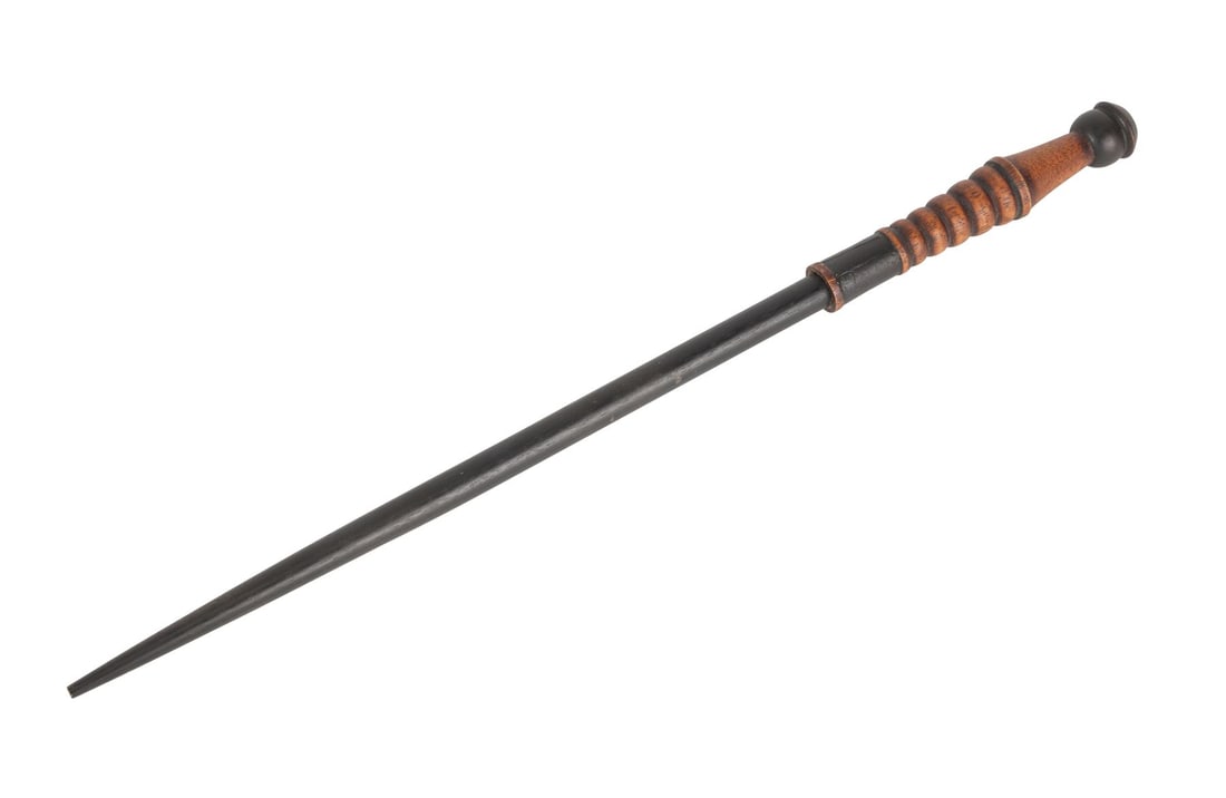 836. HARRY POTTER AND THE ORDER OF THE PHOENIX (2007) - Background Wand: B