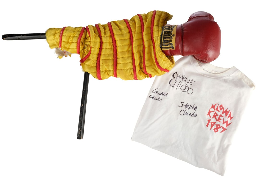 927. KILLER KLOWNS FROM OUTER SPACE (1988) - Shorty Klown's Punching Arm with Chiodo Brothers': B