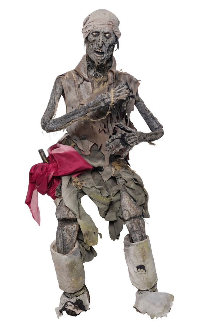 1040. PIRATES OF THE CARIBBEAN: AT WORLD'S END (2007) - World of Disney Promotional Display Undead: B