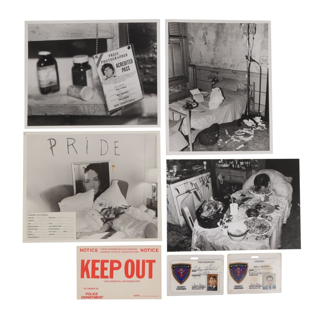 1113. SE7EN (1995) - Four Evidence Photographs, Two IDs and Police Sticker: B