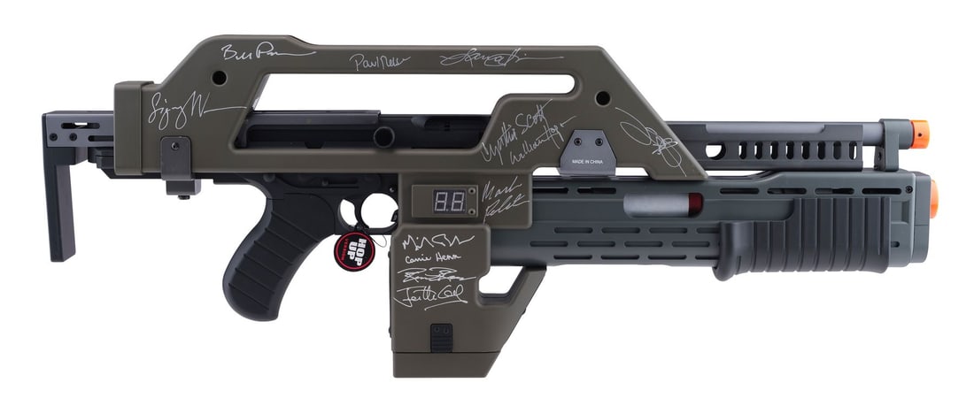2008. ALIENS (1986) - Cast-Autographed M41A Pulse Rifle Replica: B