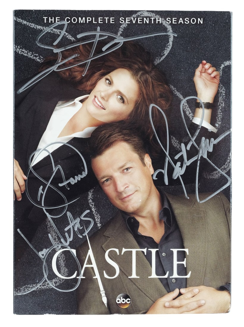 2046. CASTLE (T.V. SERIES, 2009 - 2016) - Cast-Autographed Final Season DVD: B
