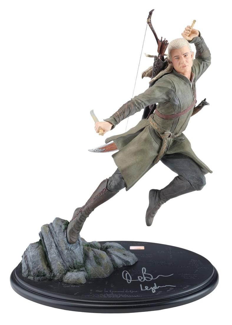 2084. HOBBIT, THE - ALL ITEMS - Orlando Bloom-Autographed WETA Statue: B