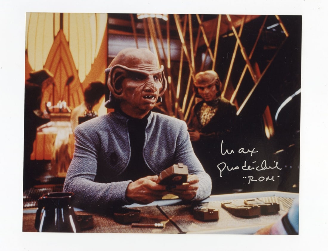 2183. STAR TREK: DEEP SPACE NINE (T.V. SERIES, 1993 - 1999) - Set of Eight Key Cast-Autographed: B