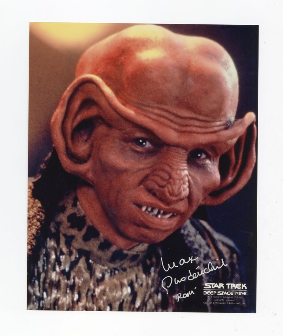 2184. STAR TREK: DEEP SPACE NINE (T.V. SERIES, 1993 - 1999) - Set of 12 Autographed Stills and Chase: B