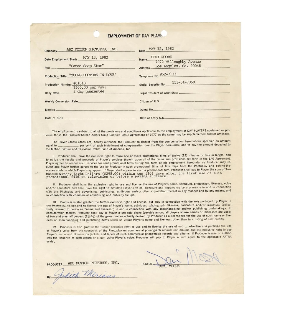 2284. YOUNG DOCTOR'S IN LOVE (1982) - Planet Hollywood Collection: Demi Moore-Signed Employment: B