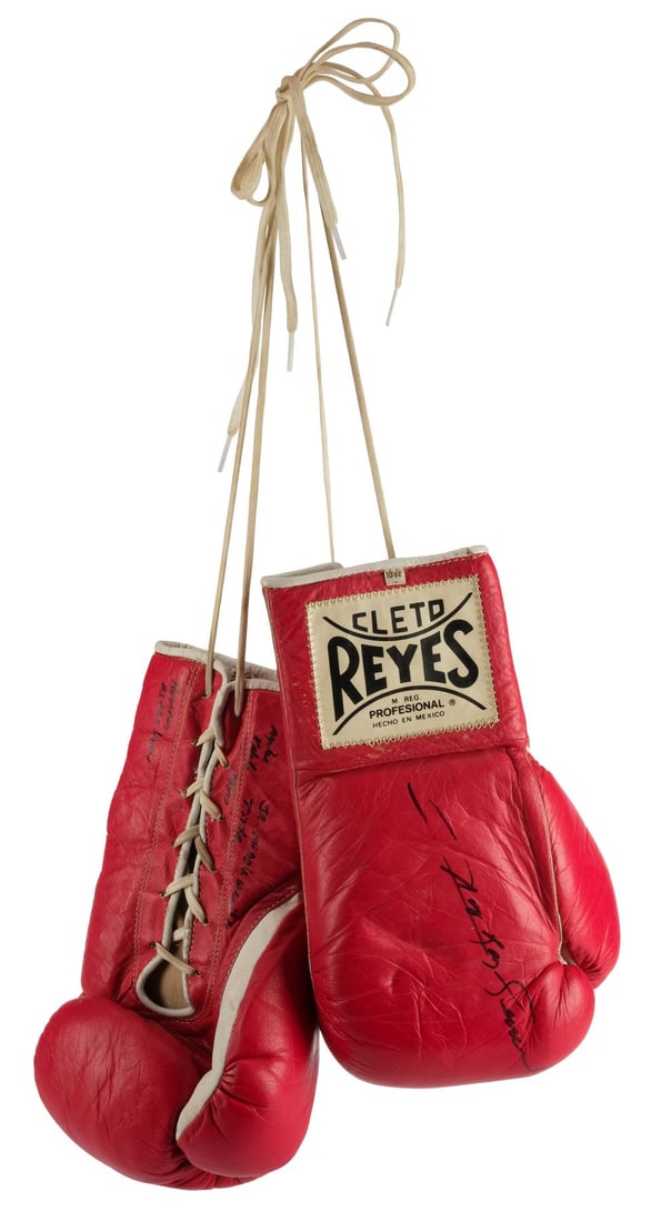 2303. SPORTS MEMORABILIA - Planet Hollywood Collection: Sugar Ray Leonard-Autographed Boxing Gloves: B