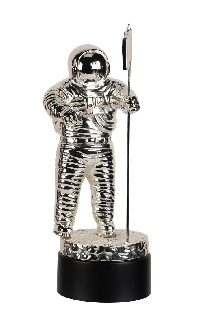 LORDE - MTV Video Music ''Moonman'' Award For Best Rock Video, 2014: LORDE - MTV Video Music ''Moonman'' Award For Best Rock Video, 2014 A "Moonman" award presented to Lorde at the MTV Video Music Awards on 24 August 2014 for her song Royals. Held at The Forum in Ingle