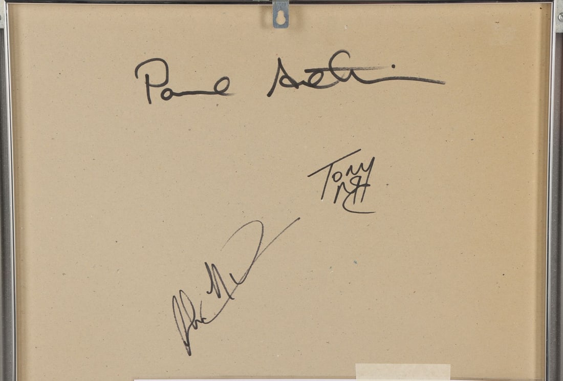 OASIS - Noel Gallagher, Paul ''Bonehead'' Arthurs , Tony McCarroll, and Alan McGee-Autographed: OASIS - Noel Gallagher, Paul ''Bonehead'' Arthurs , Tony McCarroll, and Alan McGee-Autographed Definitely Maybe Platinum Disc Award A platinum presentation disc for Oasis' debut album Definitely Maybe