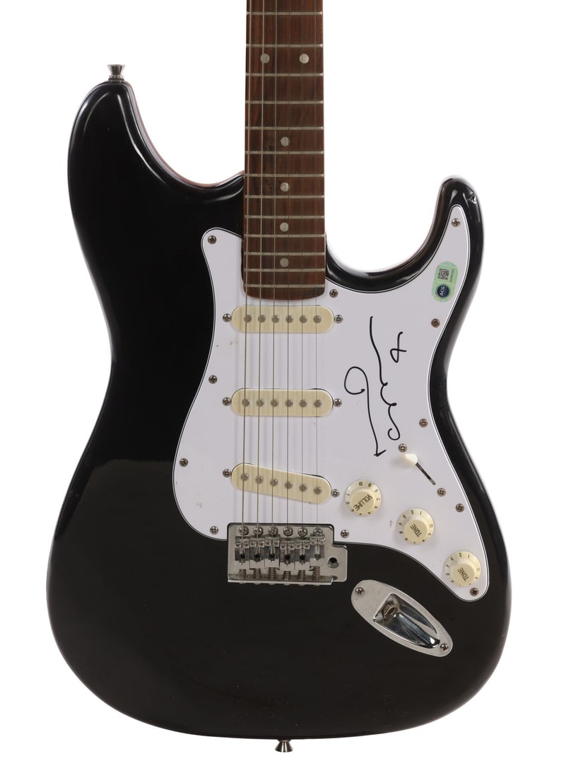 OASIS - Noel Gallagher-Autographed Guitar (1 of 4)