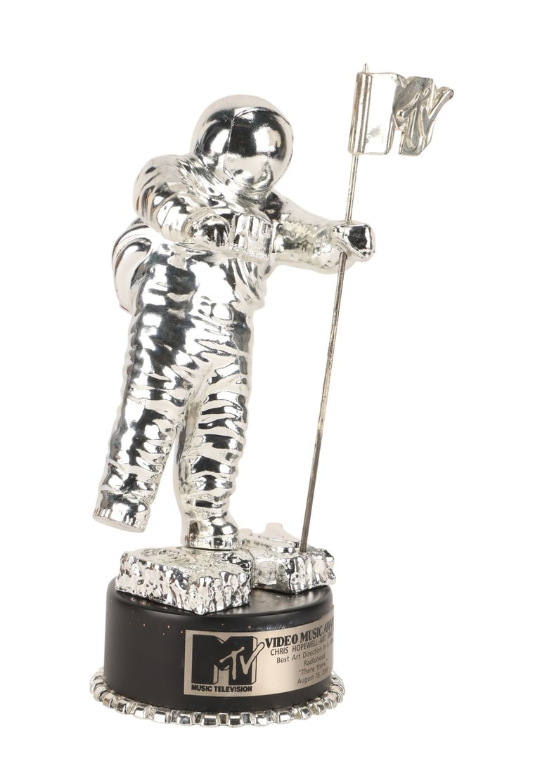 RADIOHEAD - MTV Video Music Award For "There There", 2003 (1 of 4)