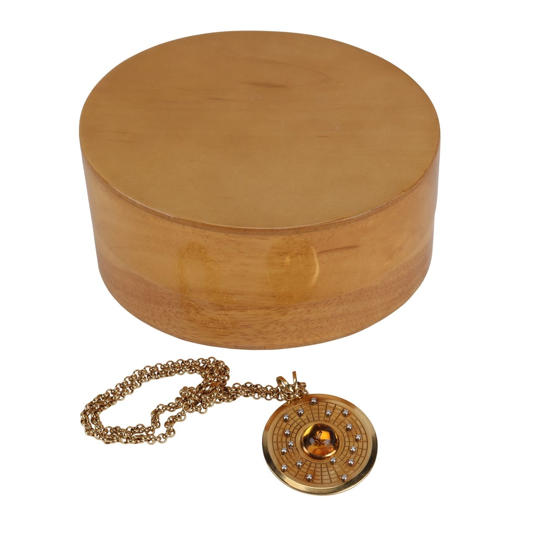 STATUS QUO - Limited Edition 18ct Gold-and-Diamond Theo Fennell Medallion (1 of 4)